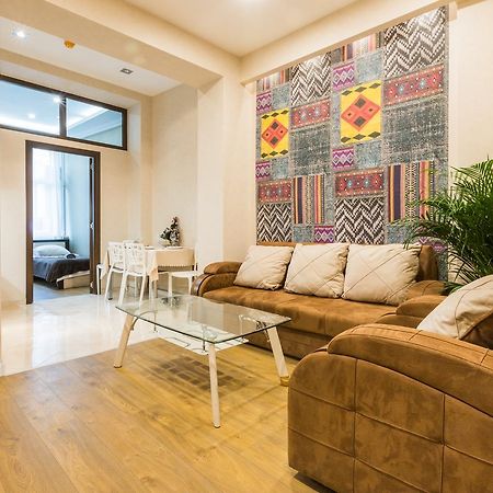Sweet Home Apartment Тбилиси Екстериор снимка