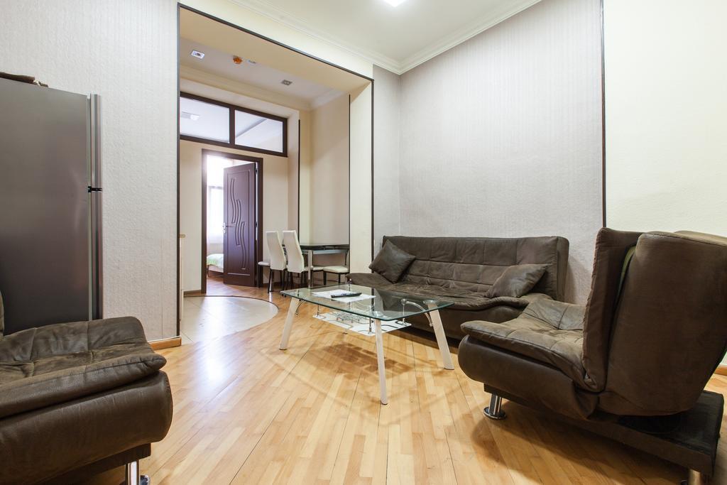 Sweet Home Apartment Тбилиси Стая снимка