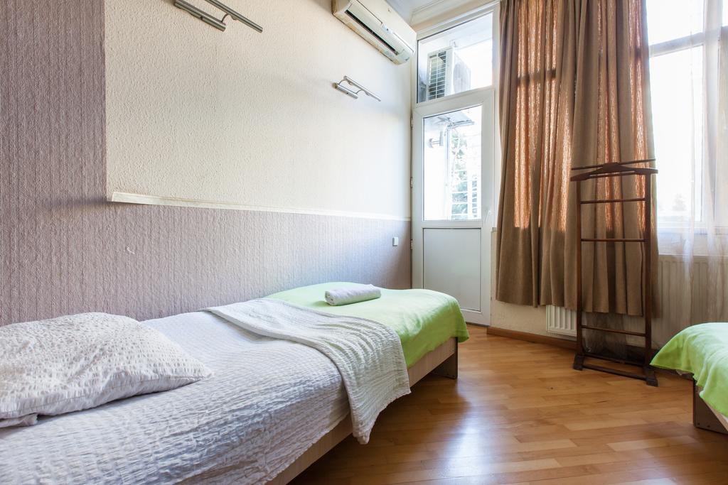 Sweet Home Apartment Тбилиси Стая снимка