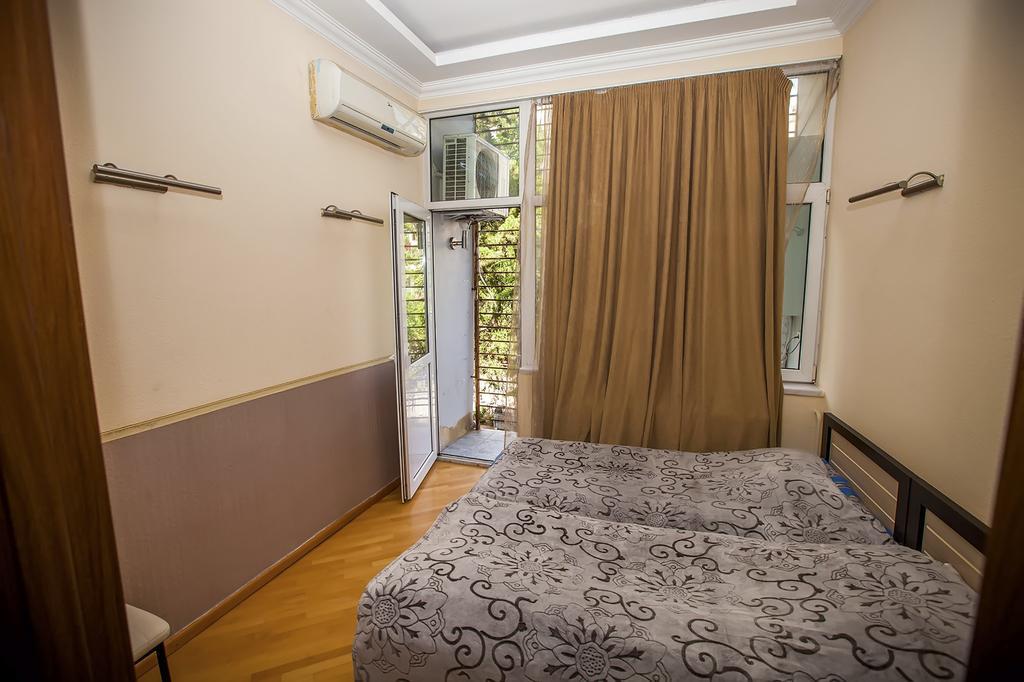 Sweet Home Apartment Тбилиси Стая снимка